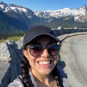 Meet your Posher, Kenia